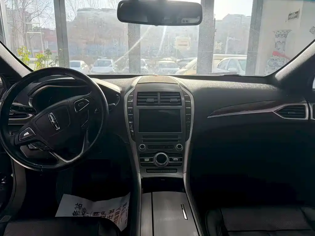 Lincoln MKZ 2017 2.0T