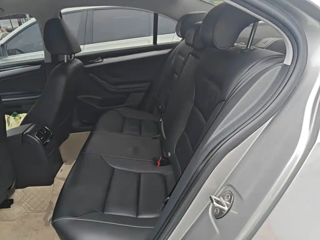 Volkswagen Sagitar — миниатюра 17