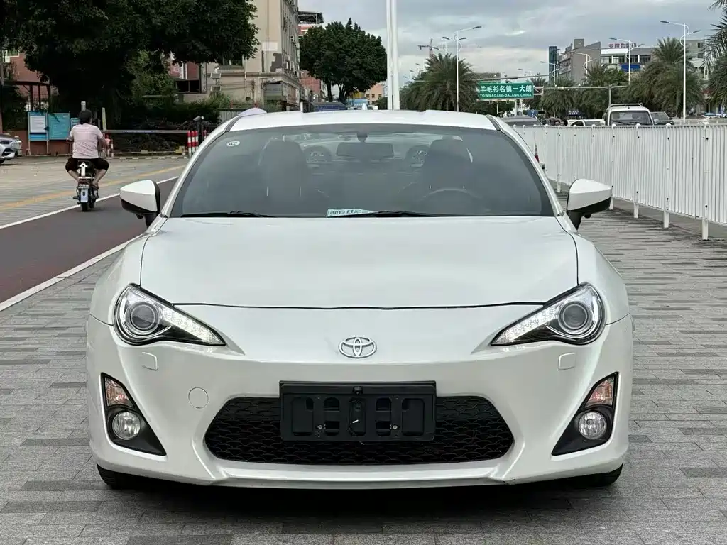 Toyota 86 — миниатюра 2