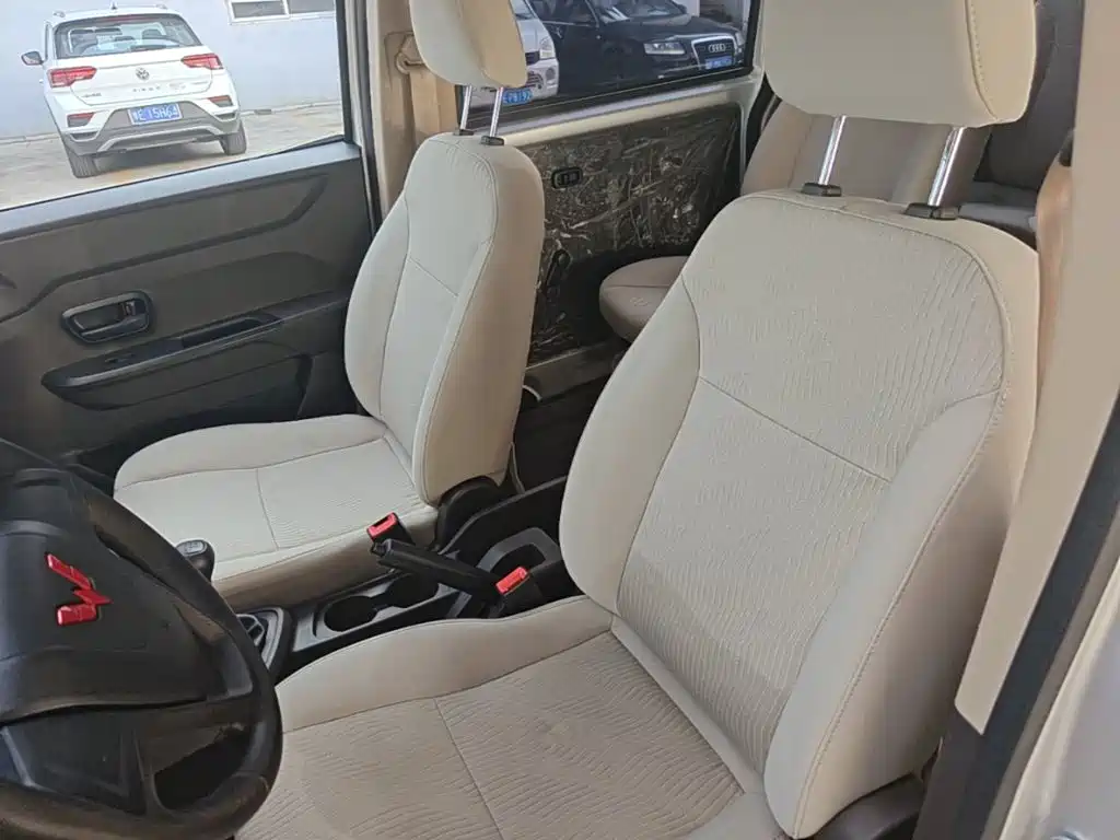 Wuling Hongguang V — миниатюра 15