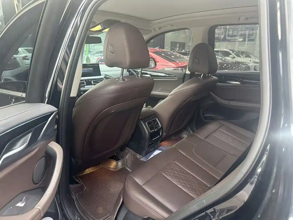 BMW iX3 — миниатюра 5