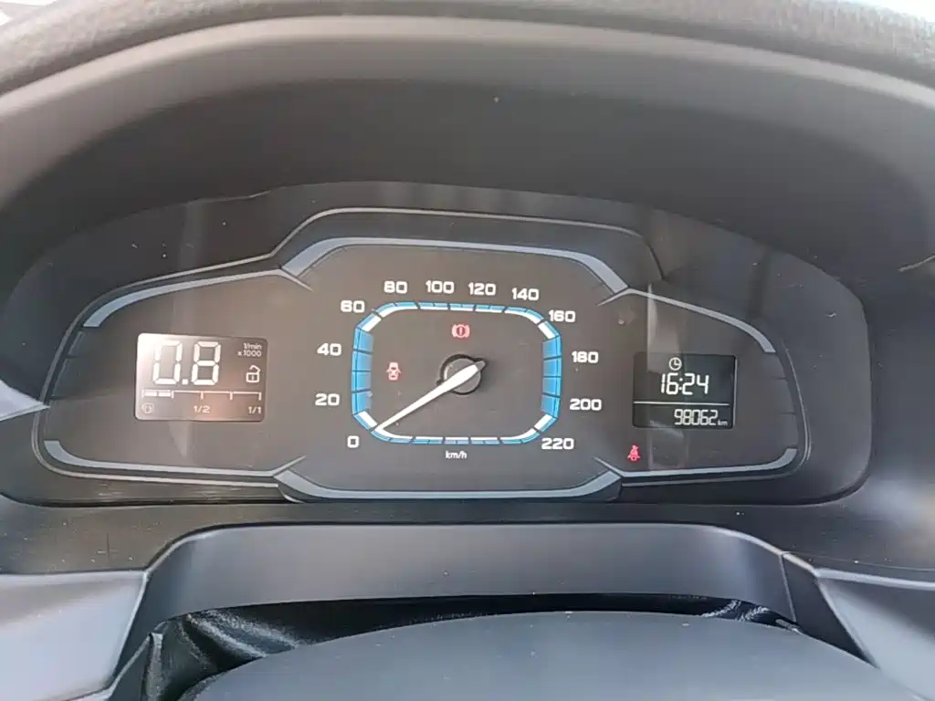 Roewe 360 — миниатюра 12