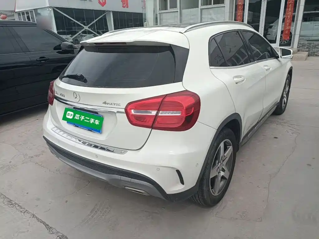 Mercedes-Benz GLA 2015 GLA 260 4MATIC