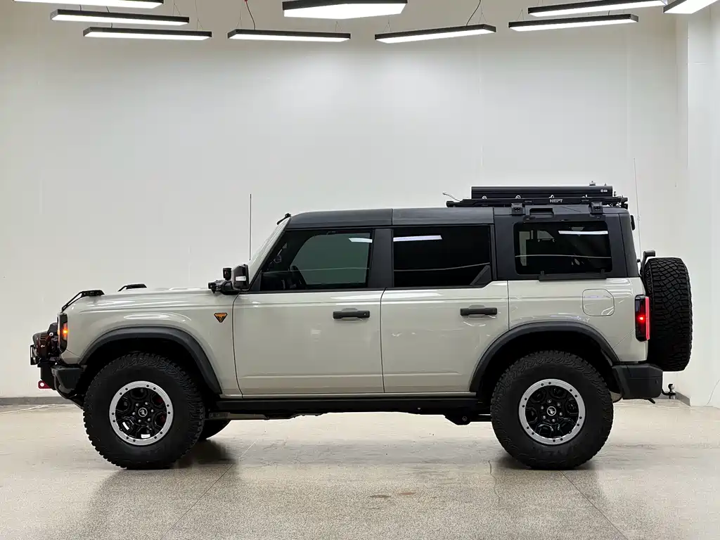Ford Bronco — миниатюра 5
