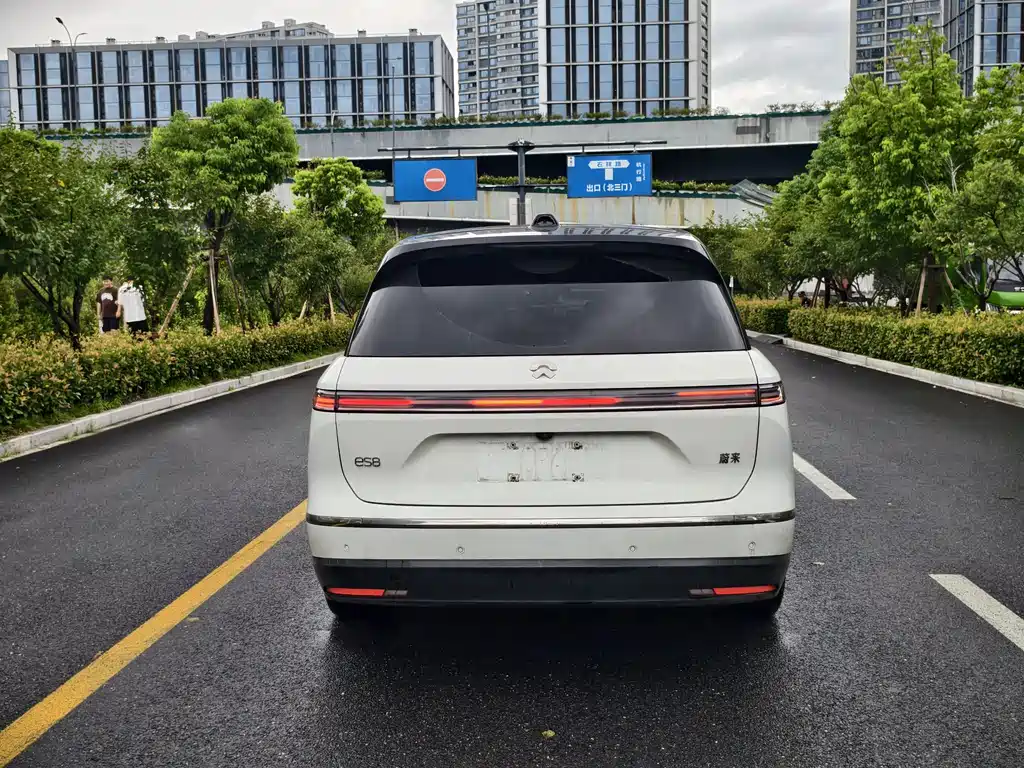 NIO ES8 — миниатюра 5