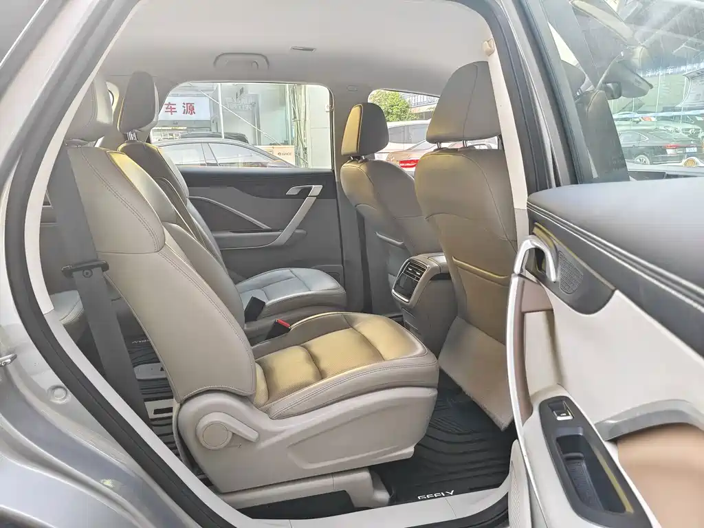 Geely Jia Ji — миниатюра 10