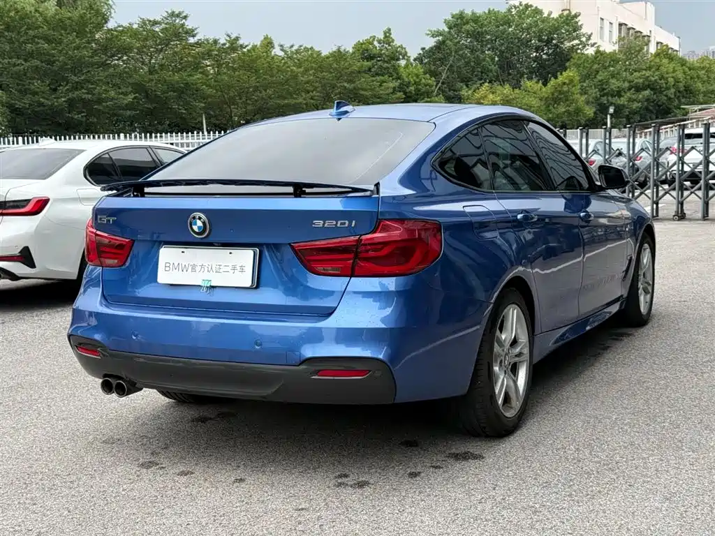 BMW 3 Series GT 3 GT 2018 320i M Sport