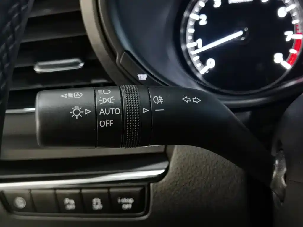 Mazda 3 Axela — миниатюра 21