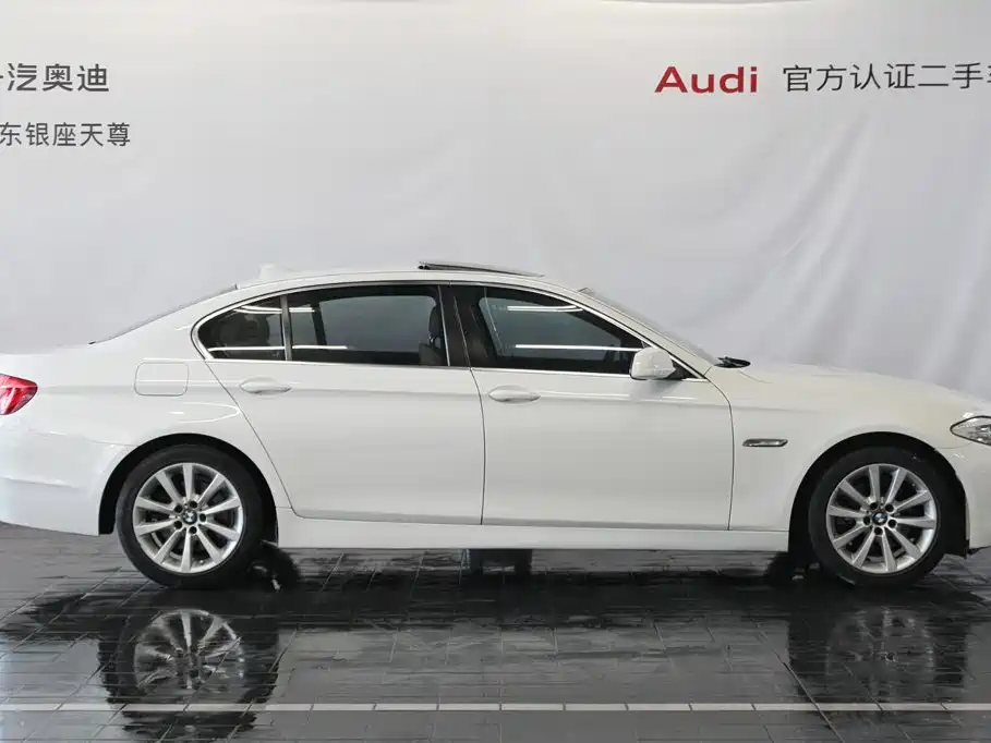 BMW 5 Series — миниатюра 4