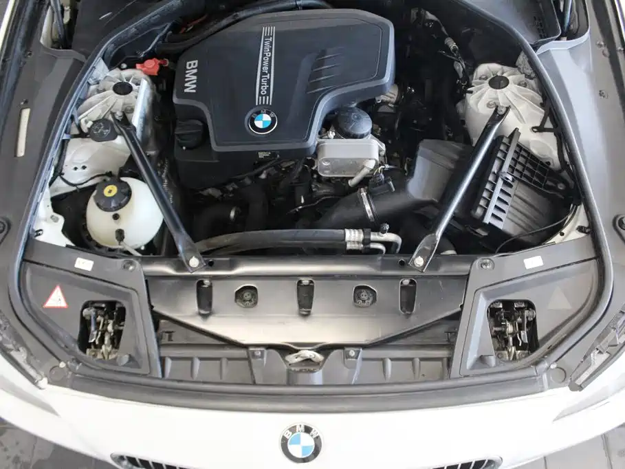 BMW 5 Series — миниатюра 16