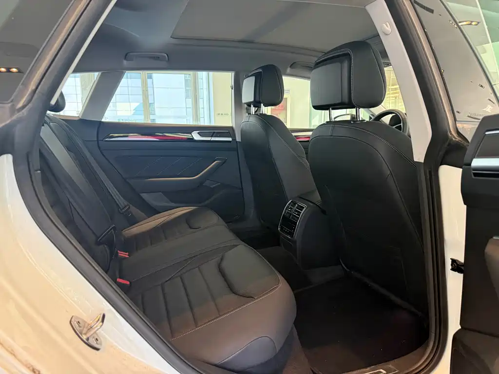 Volkswagen CC — миниатюра 9