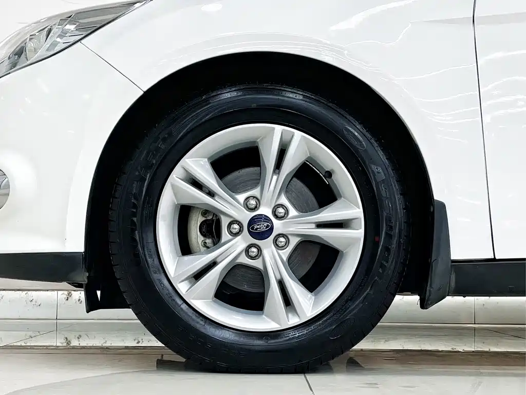 Ford Focus — миниатюра 12