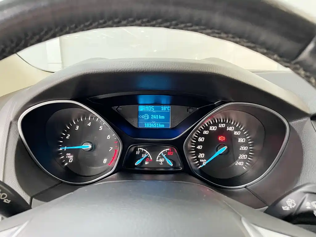 Ford Focus — миниатюра 25