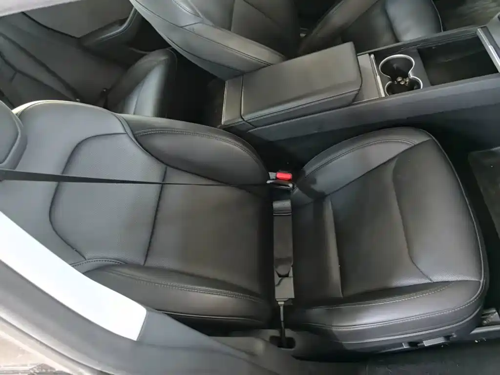 Tesla Model 3 — миниатюра 25
