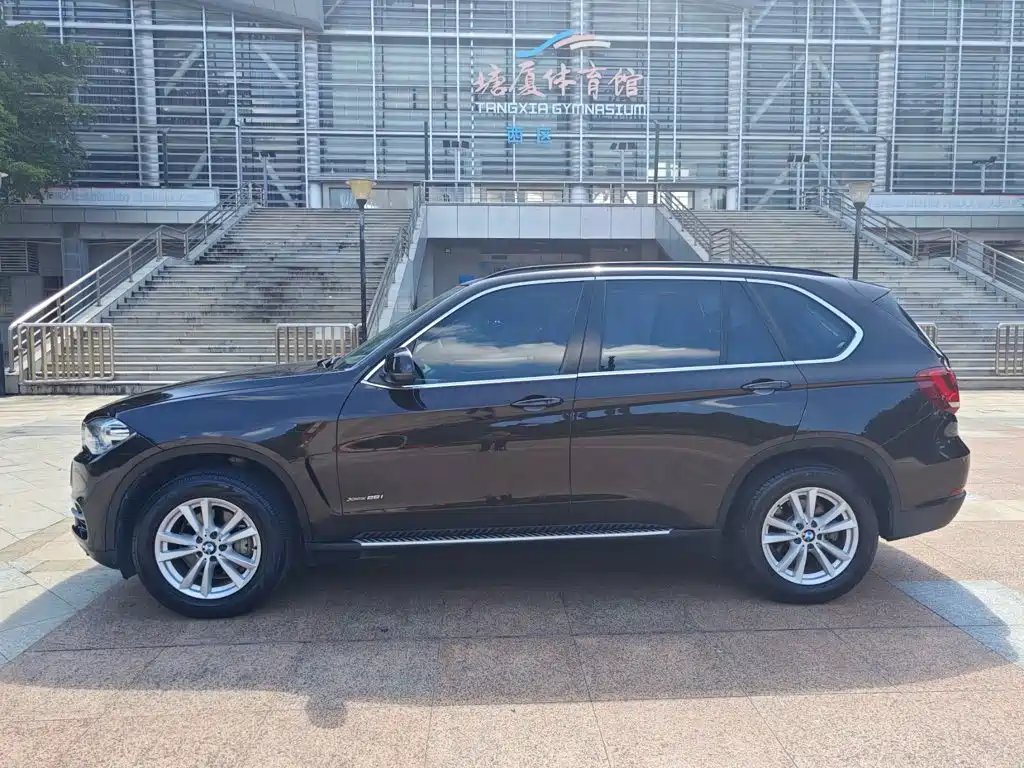 BMW X5 (Import) — миниатюра 8