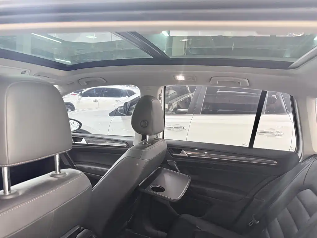Volkswagen Golf Sportsvan — миниатюра 14