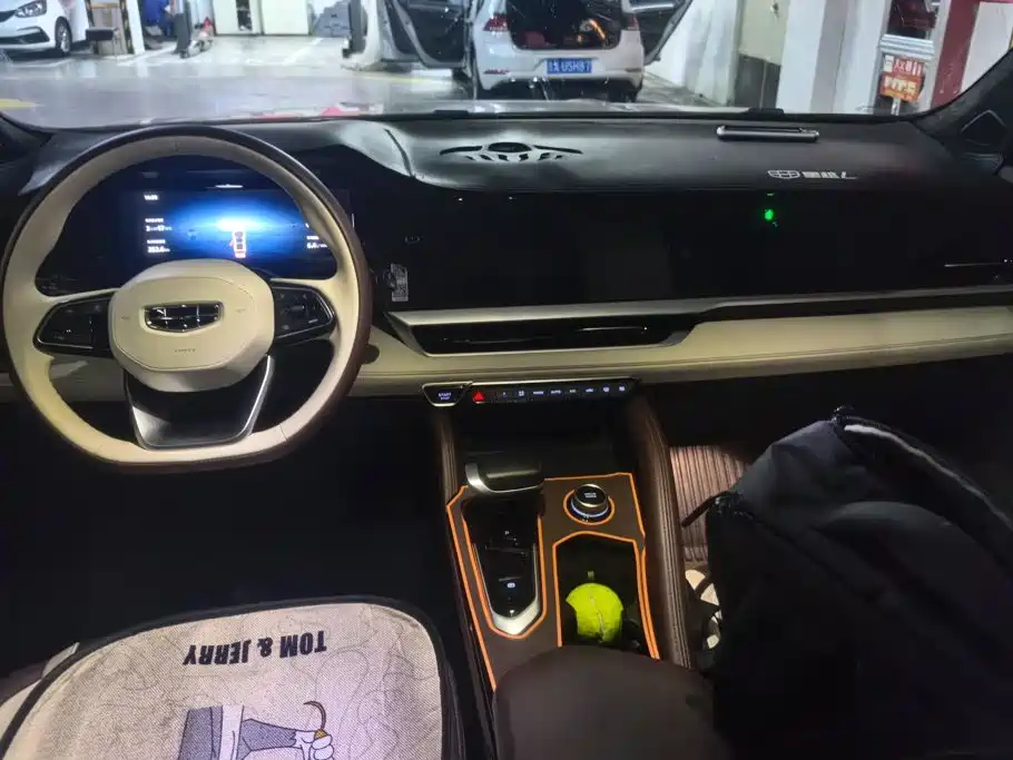 Geely Xingyue L — миниатюра 12