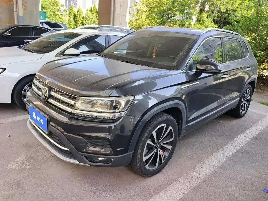 Volkswagen Tharu