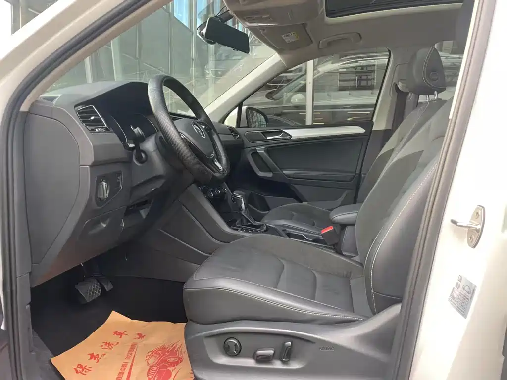 Volkswagen Tiguan L — миниатюра 4