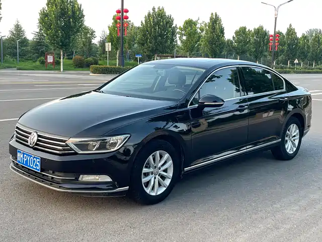 VOLKSWAGEN MAGOTAN 2017