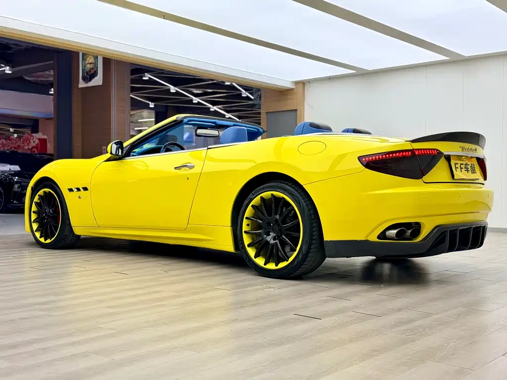 Maserati GranCabrio 2012 4.7L Sport