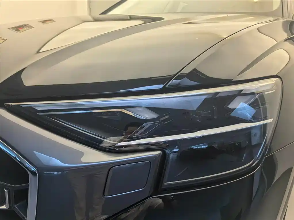 Audi Q8 2024 55 TFSI Luxury