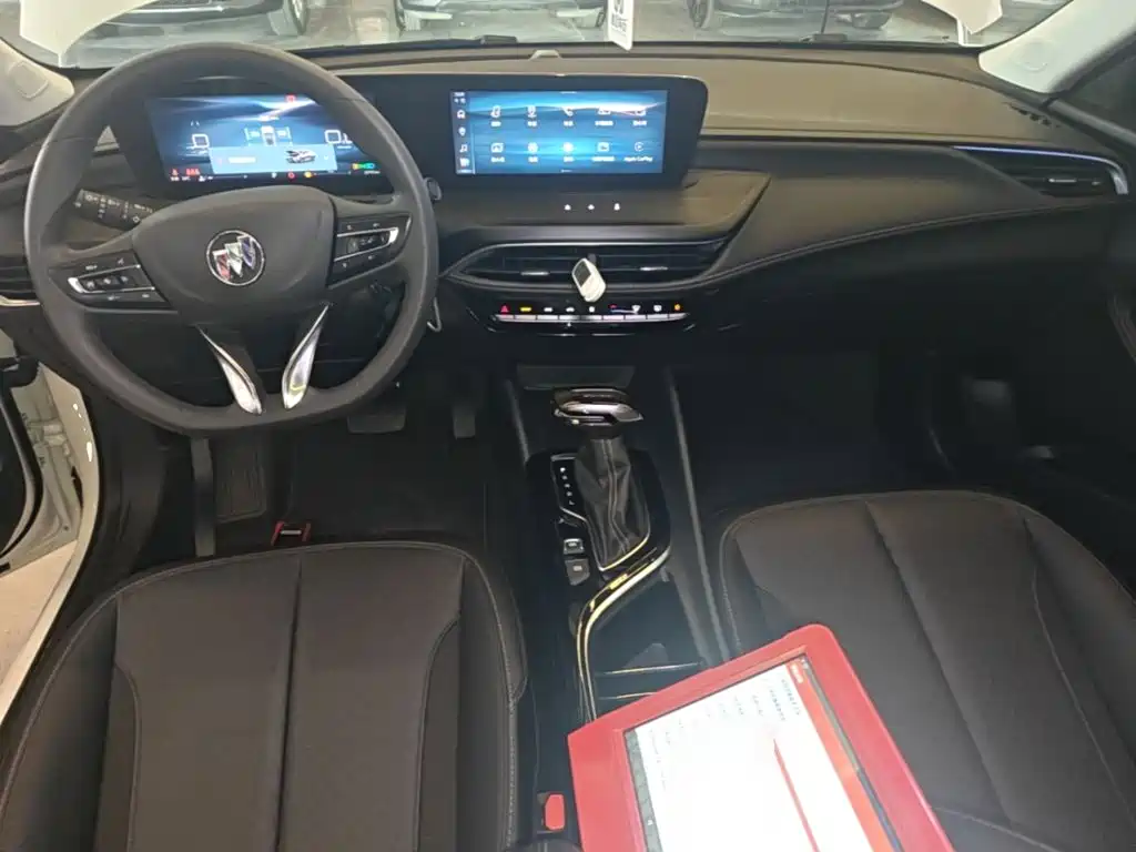 Buick Verano — миниатюра 10