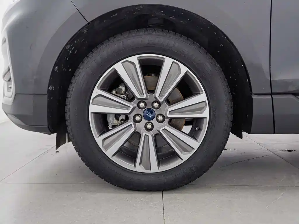 Ford Edge — миниатюра 17