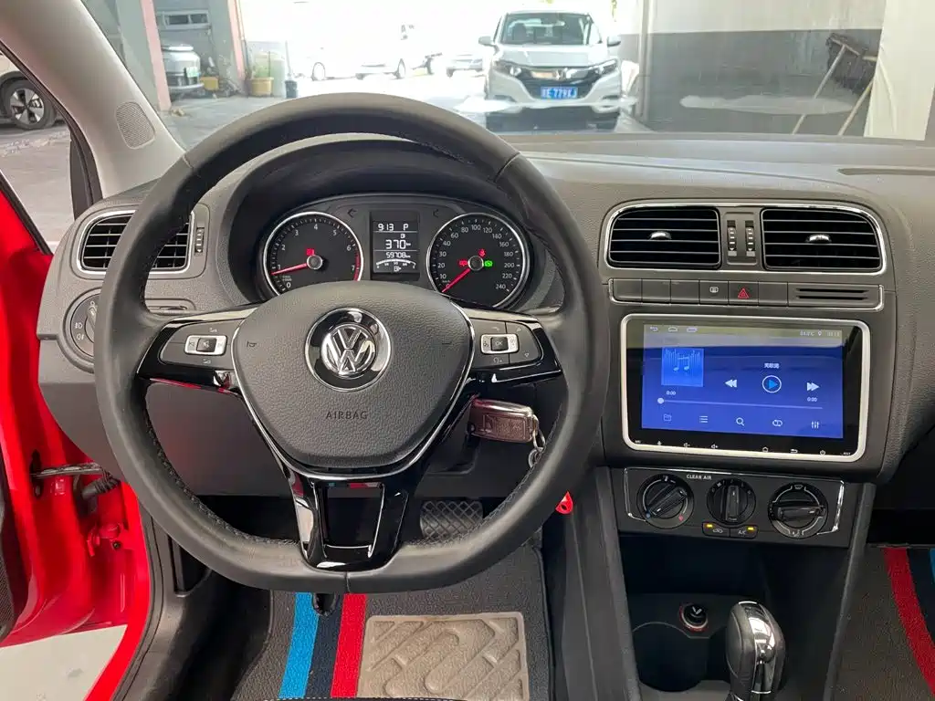 Volkswagen Polo — миниатюра 12
