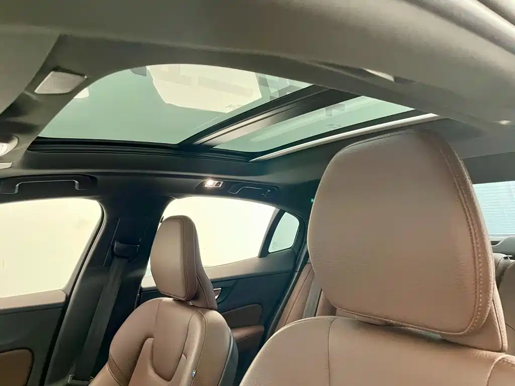 Volvo S60 — миниатюра 14
