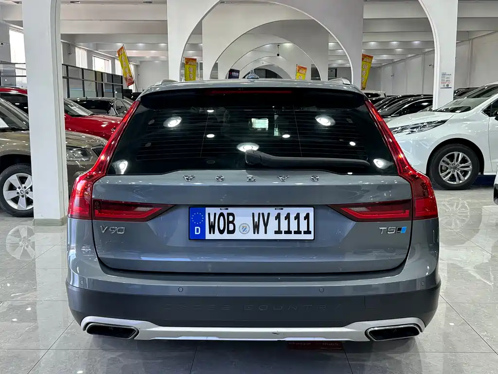 Volvo V90 2019 Cross Country T5 AWD VI