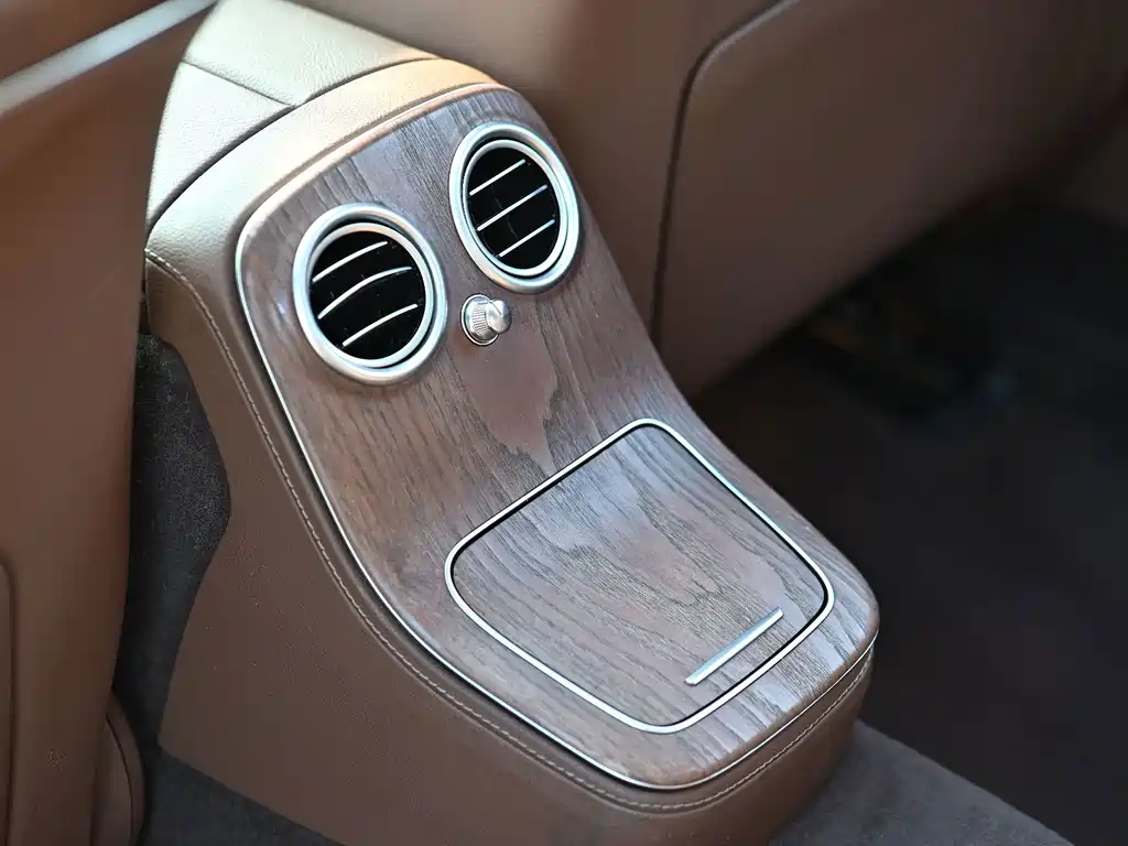 Mercedes-Benz E-Class — миниатюра 15