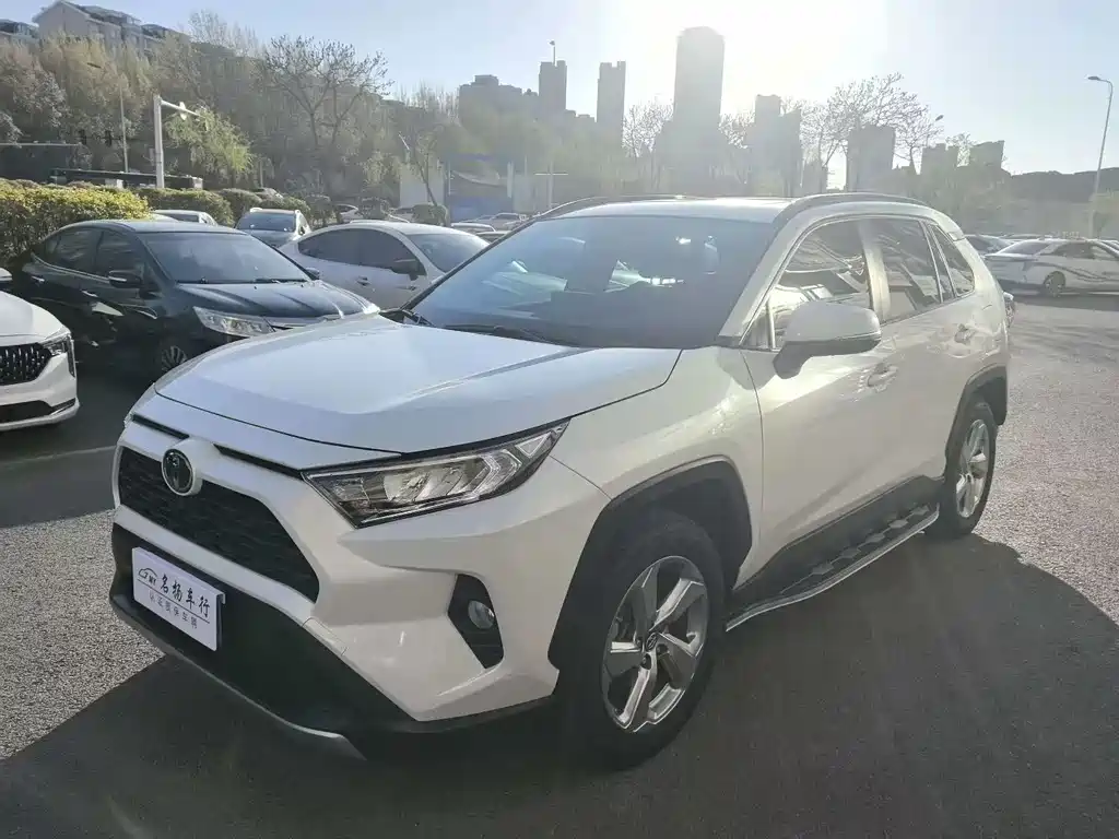 Toyota RAV4 2021