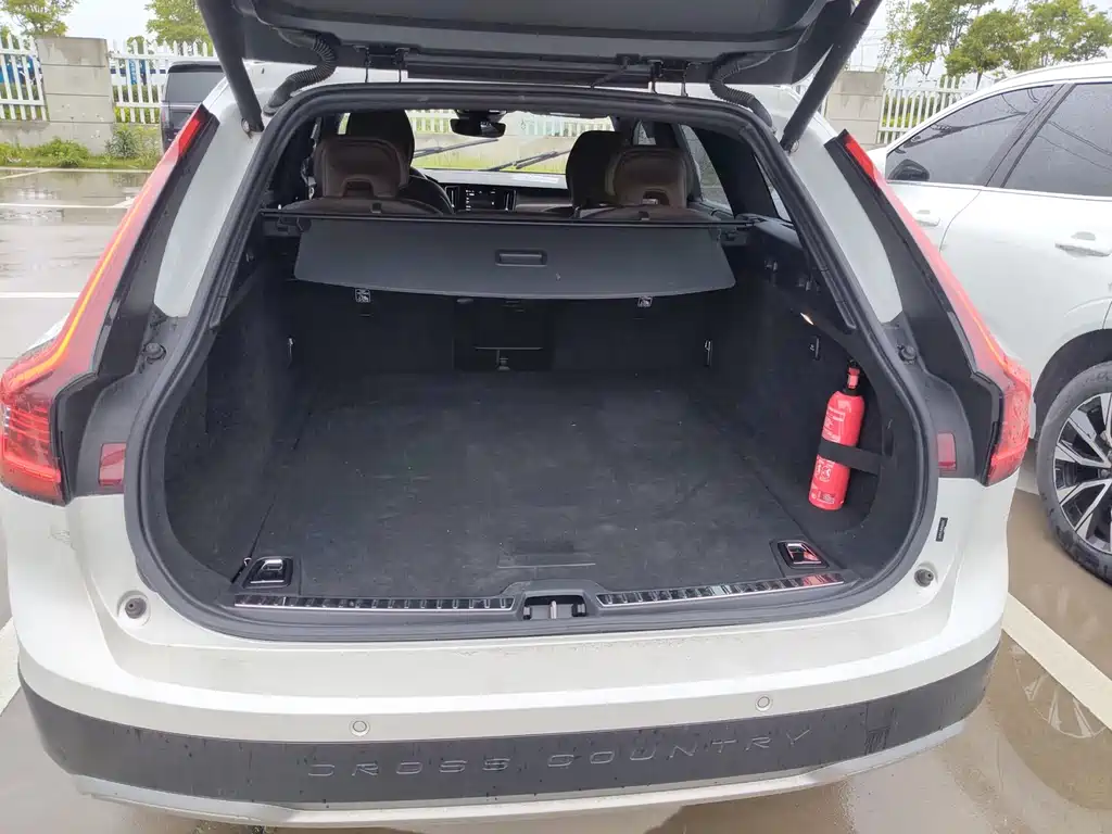 Volvo V90 2024 Cross Country B5 AWD