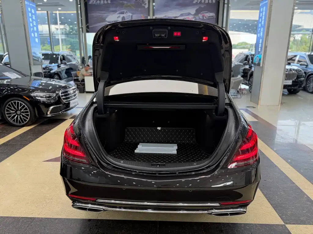 Mercedes-Benz S-Class — миниатюра 24