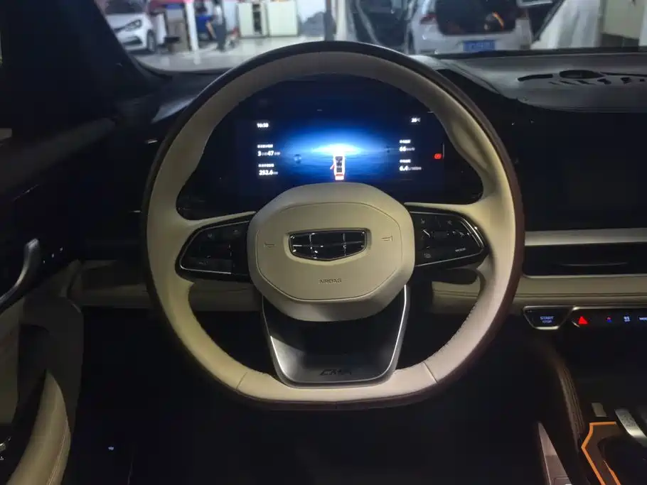 Geely Xingyue L — миниатюра 15
