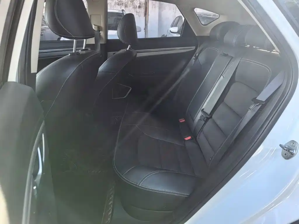 Geely Emgrand GS — миниатюра 17
