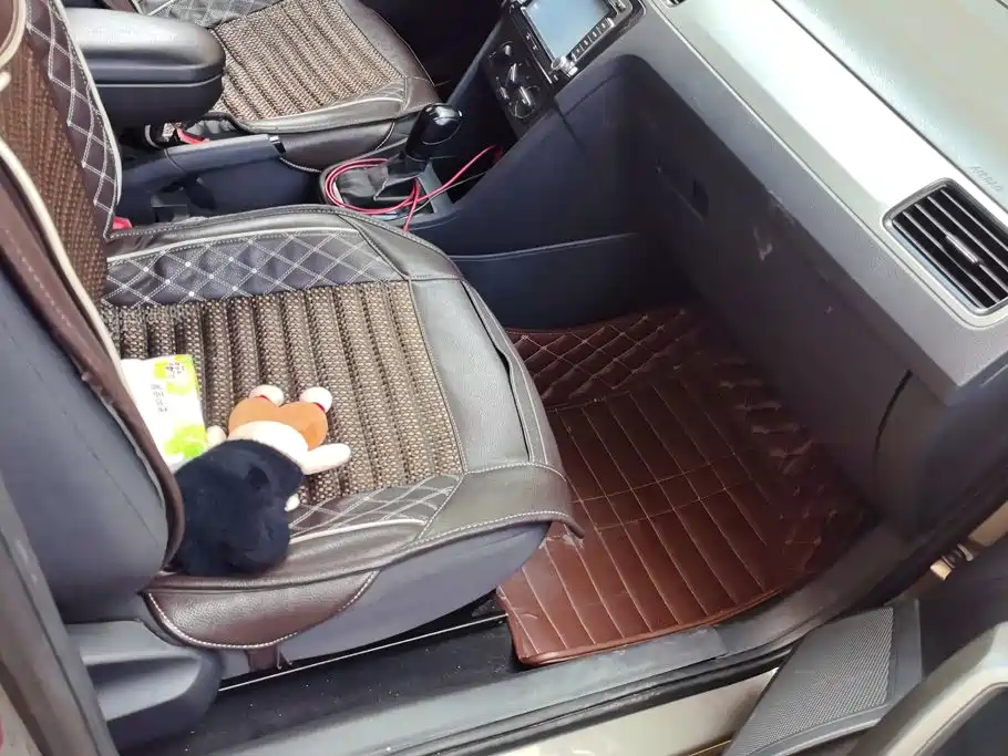 Volkswagen Santana — миниатюра 8