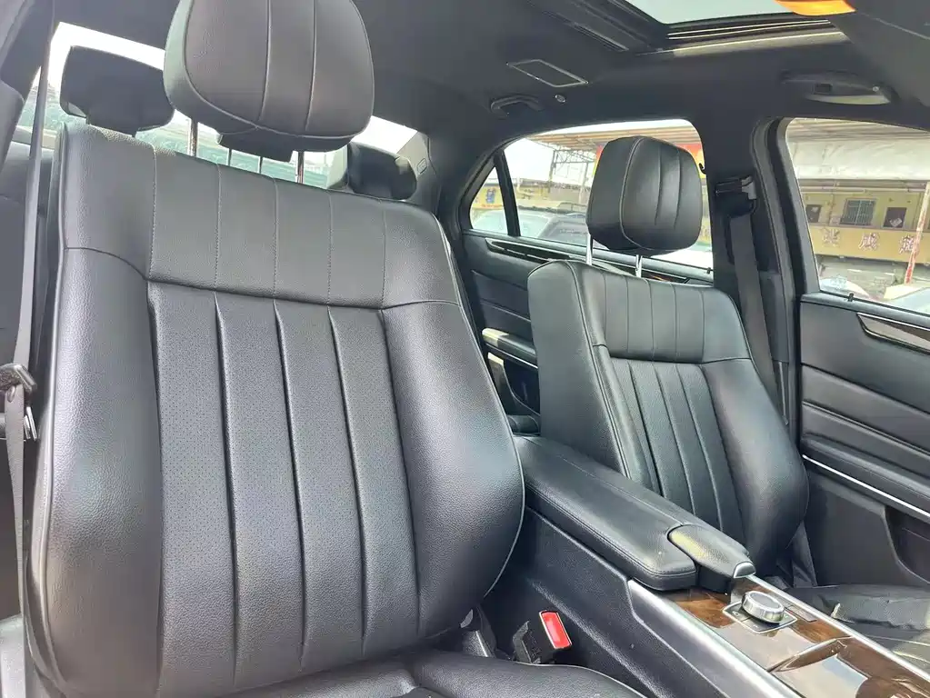 Mercedes-Benz E-Class — миниатюра 14