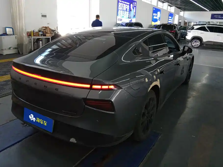 XPeng P7 — миниатюра 3