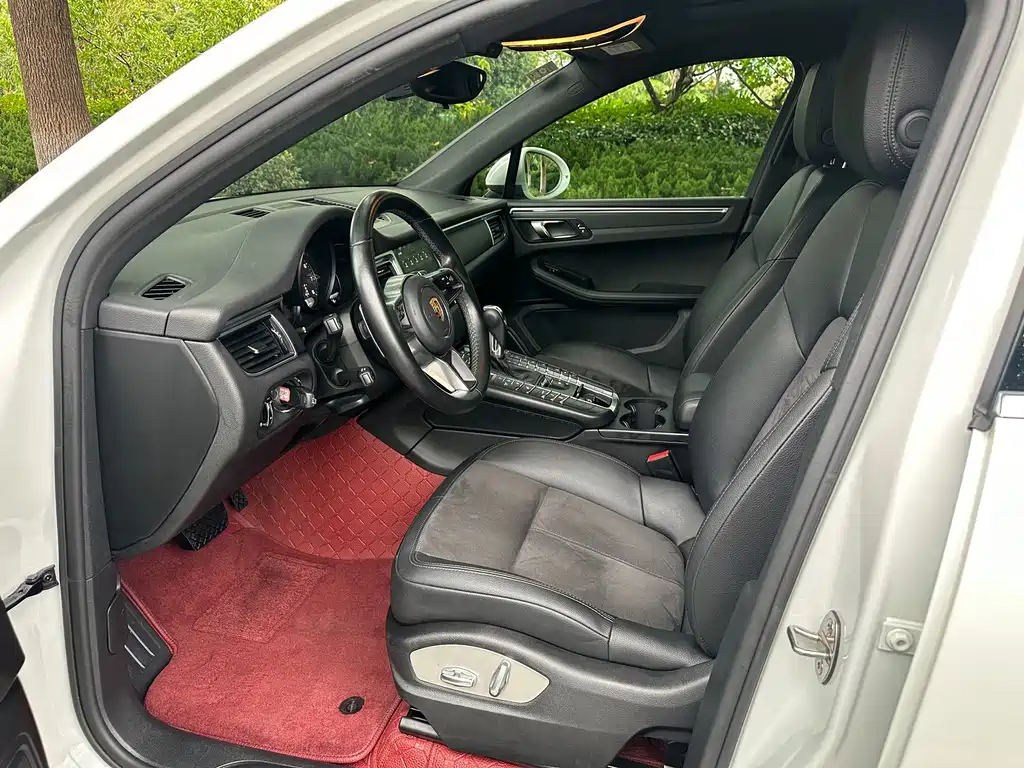Porsche Macan — миниатюра 5