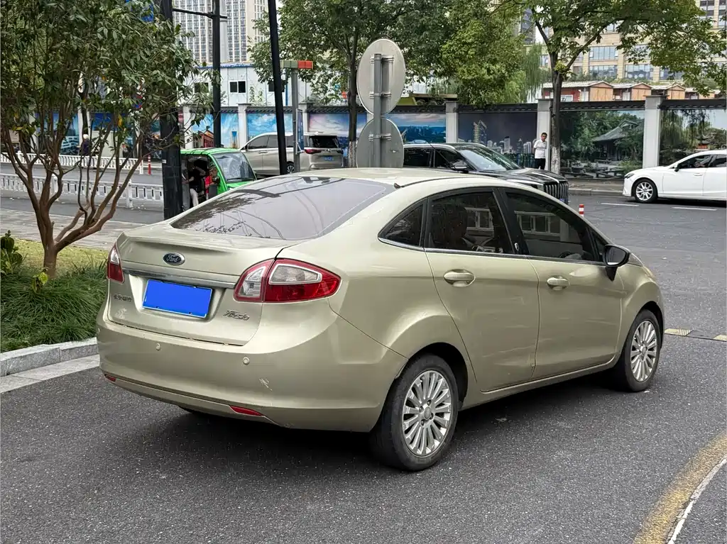 Ford Fiesta — миниатюра 14