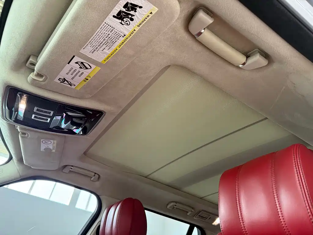 Land Rover Range Rover — миниатюра 18