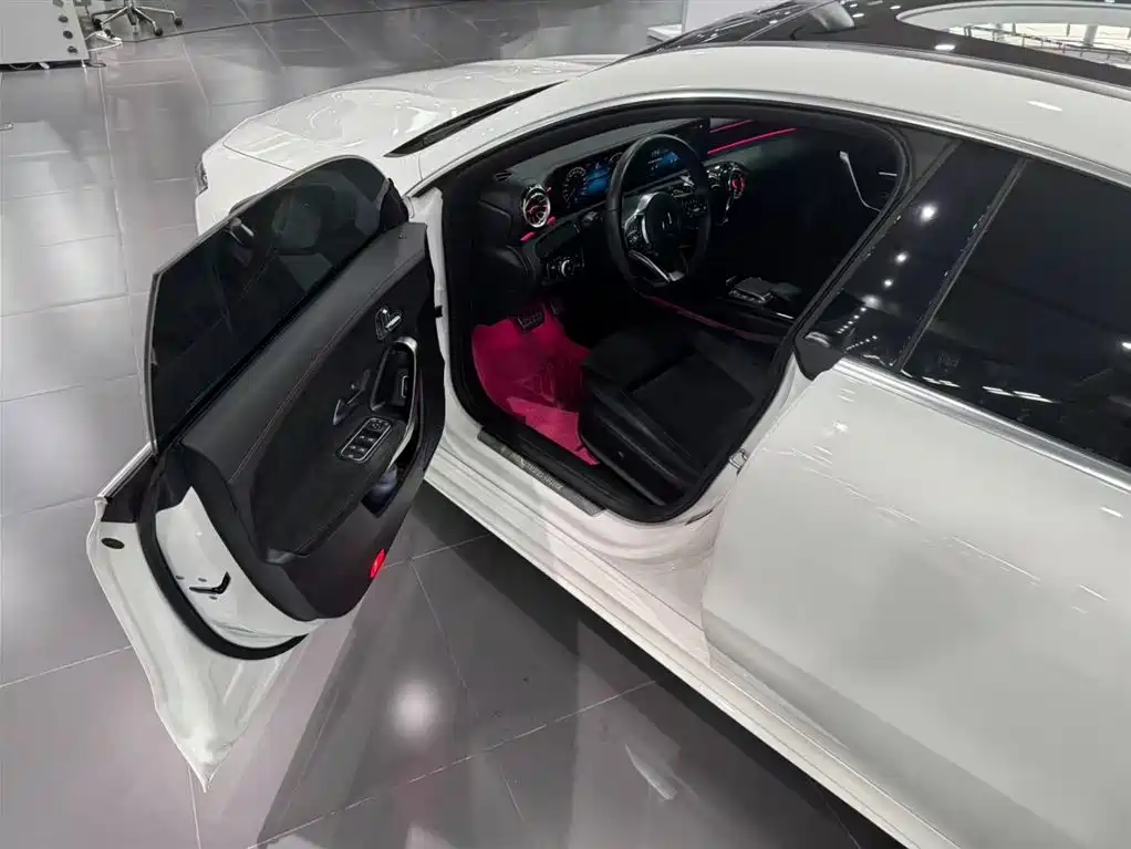 Mercedes-Benz CLA (Import) — миниатюра 13