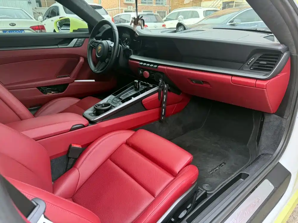 Porsche 911 2023 Carrera 3.0T