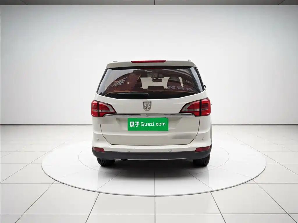 Baojun 730 2016 1.5L MT Comfort 7 мест V