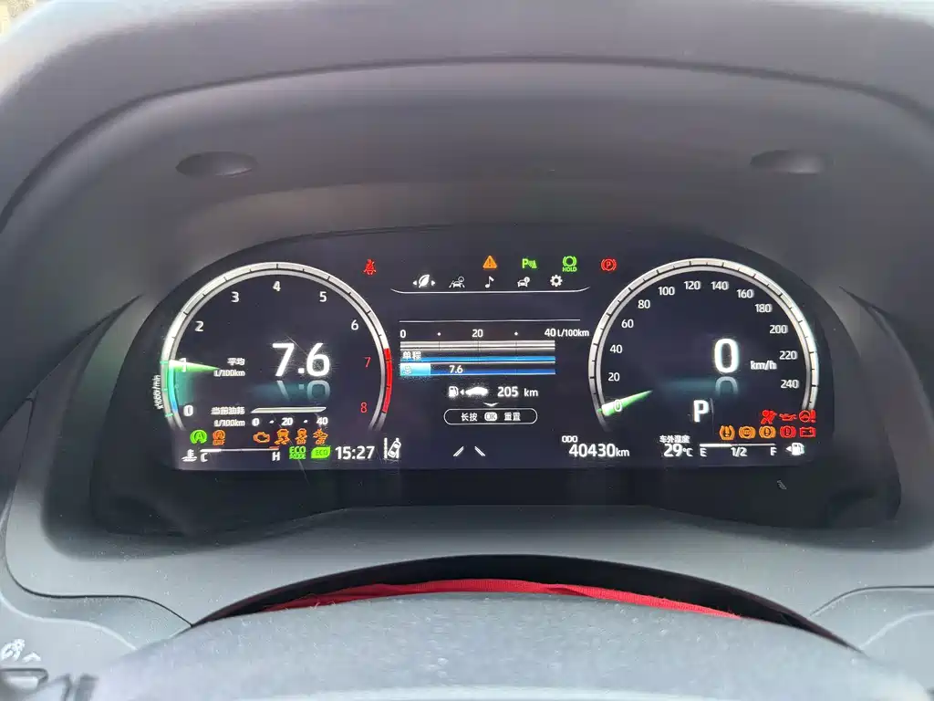 Toyota Camry — миниатюра 12