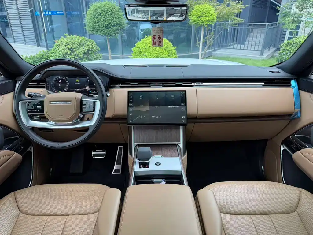 Land Rover Range Rover — миниатюра 8