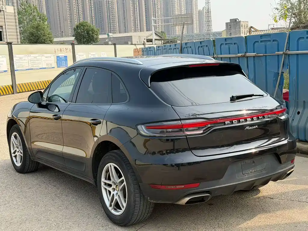 Porsche Macan — миниатюра 7