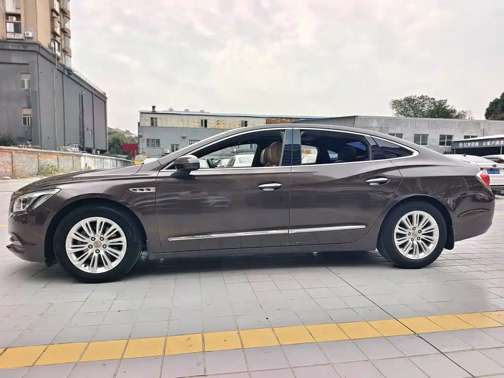 Buick LaCrosse — миниатюра 4